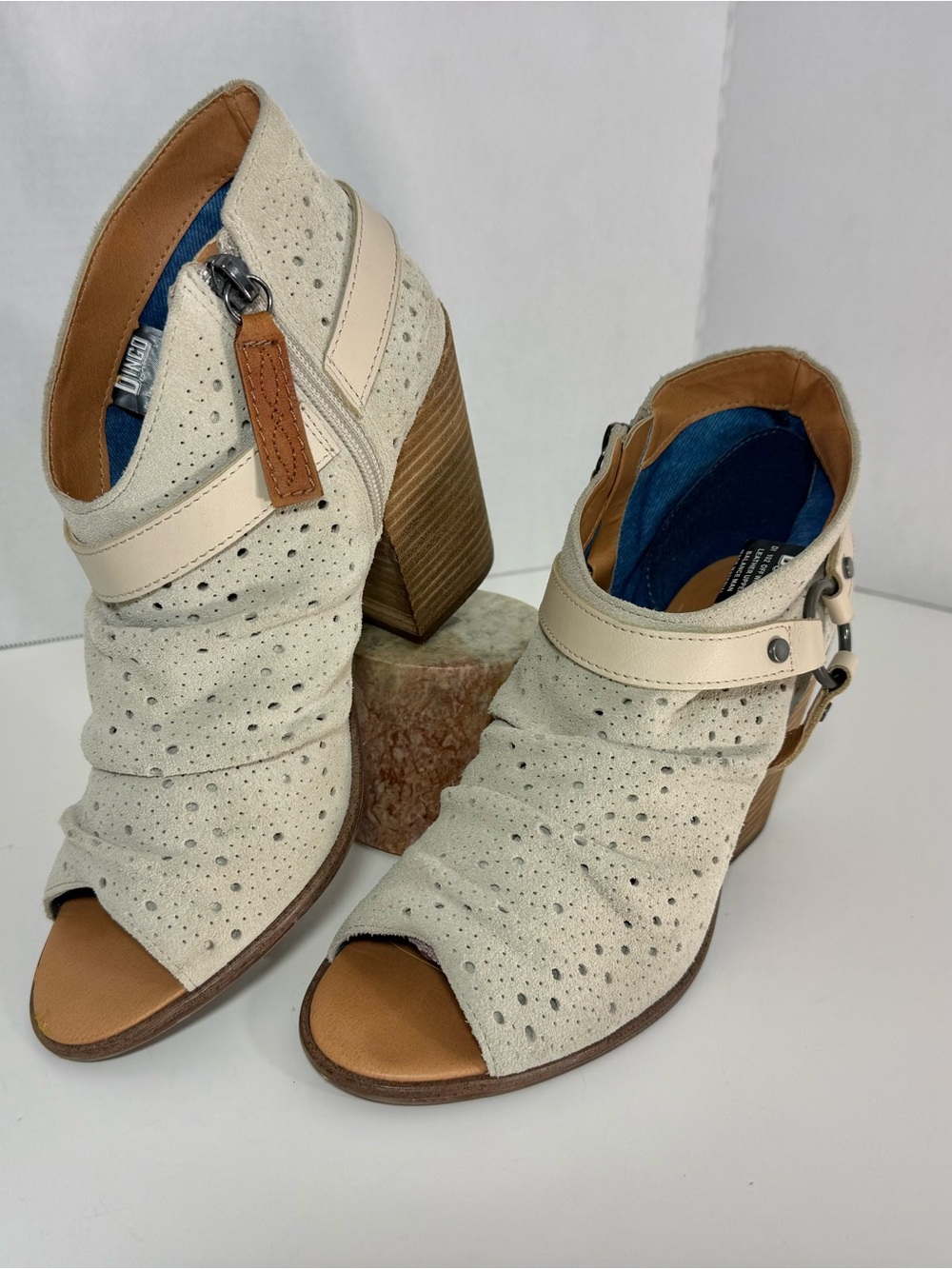 Dingo Spurs Open-Toe Bootie Suade Cream Wood Block Heel